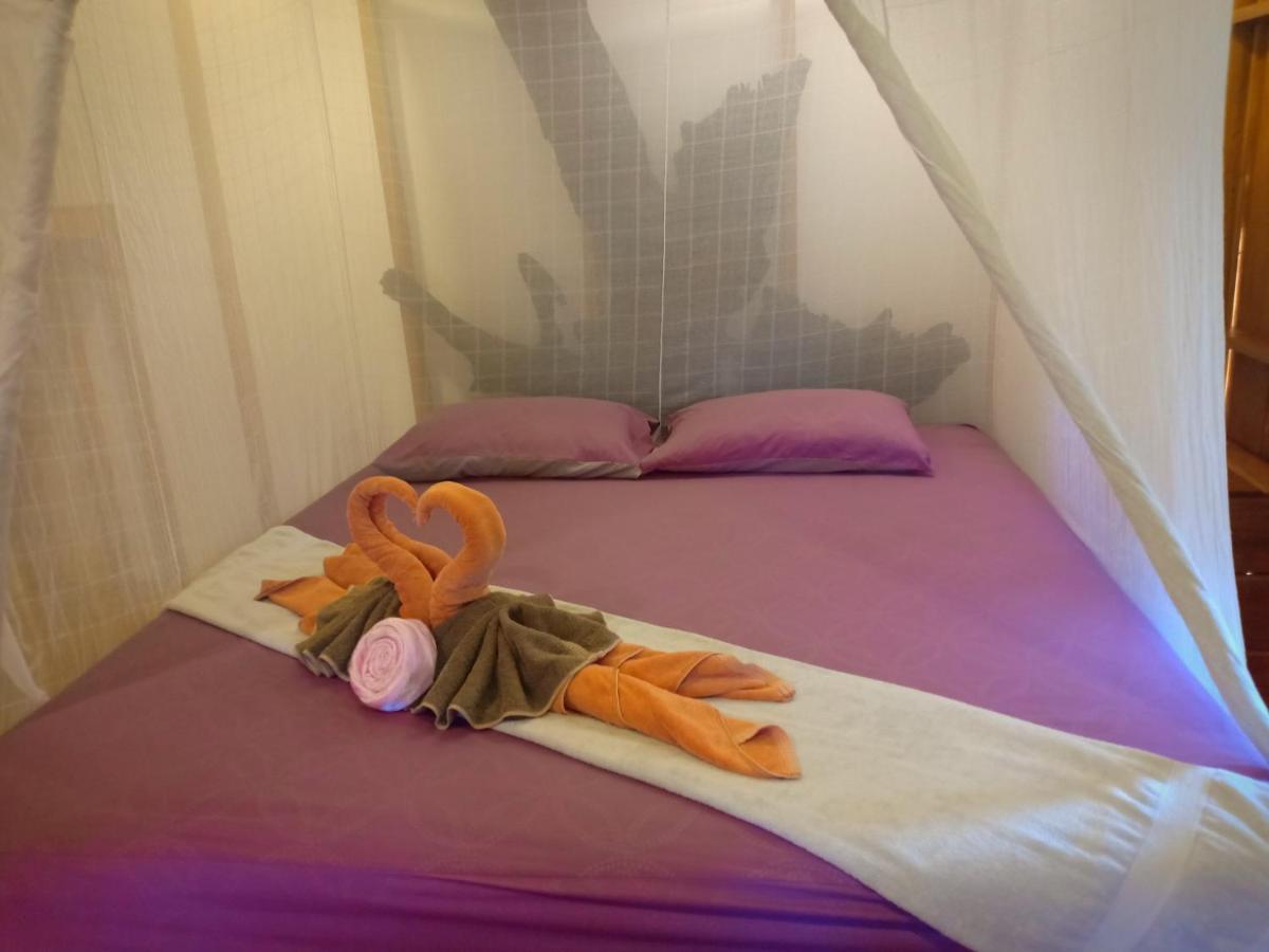 Friendly Koh Jum Hotel Bagian luar foto