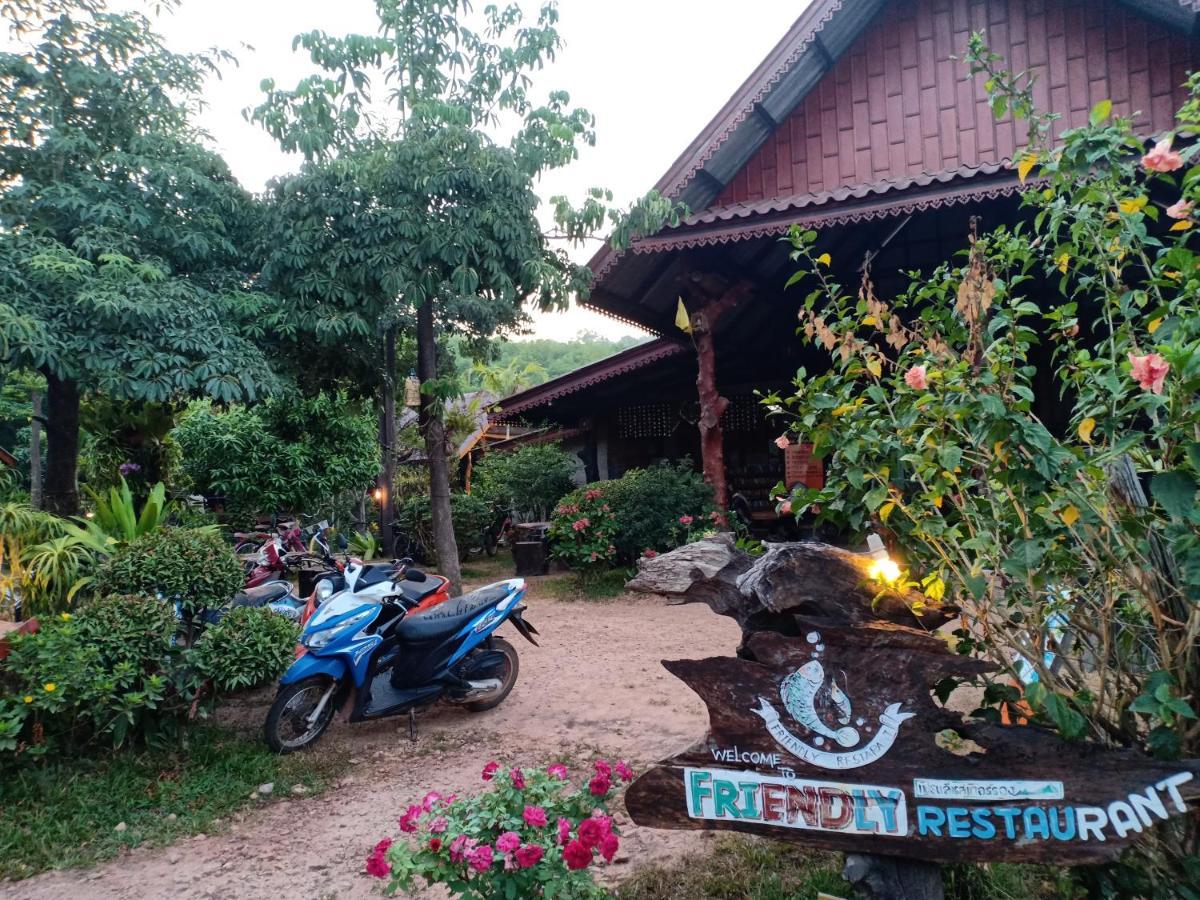 Friendly Koh Jum Hotel Bagian luar foto