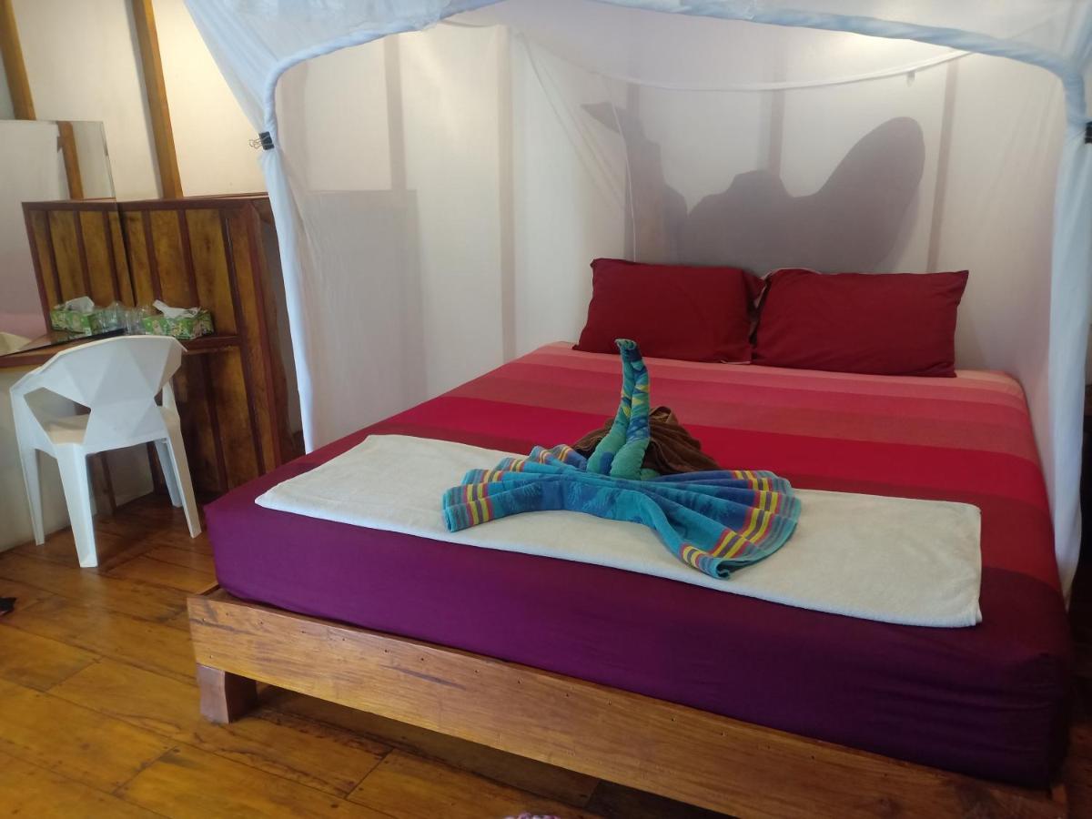 Friendly Koh Jum Hotel Bagian luar foto