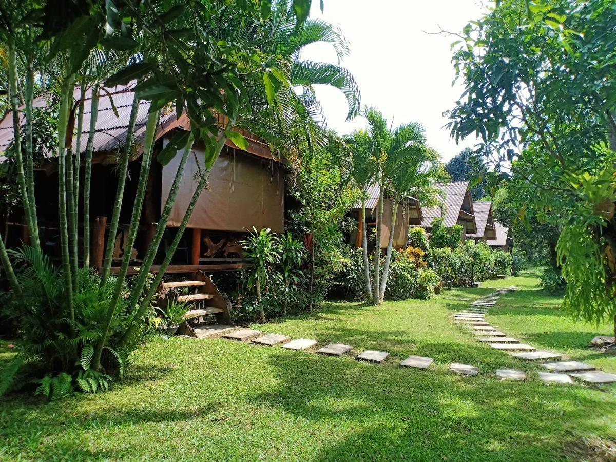 Friendly Koh Jum Hotel Bagian luar foto